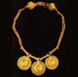 roman-gold-necklace-with-opus-interrasile-technique