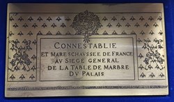 Réplique en bronze de la table de la Connestablie et Marechaussée de France
