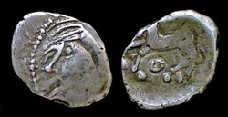 denier à la tête casquée - type 4 *