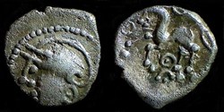 denier à la tête casquée - type 1