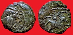 bronze à la tête casquée et au cheval