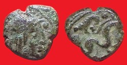 bronze au cheval et à la tête aux cheveux calamistrés