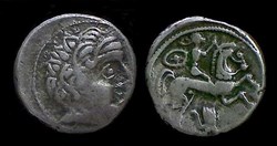drachme au cavalier et à la main - B