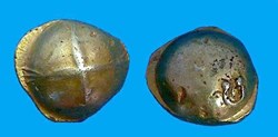 statère globulaire à la croix et au torque
