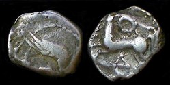 denier à la tête casquée - type 6