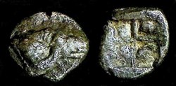 trois quart de litra du type d'AURIOL à la tête de belier