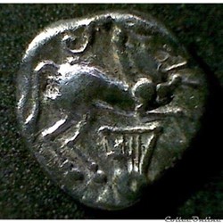 série 878 DT 3185 quinaire à la lyre et au S