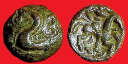 bronze au monstre marin et au cavalier