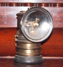 lampe de mine et carrière à carbure