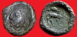 bronze au monstre griffu et à l'oiseau