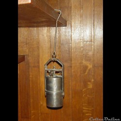 petite lampe à carbure