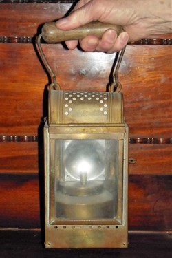 lampe à carbure train