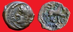bronze à la tête casquée et au cheval
