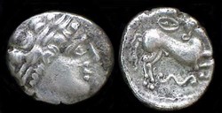 drachme au serpent et au bouclier