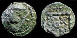 SCEAT à la tête avec croix et au carré perlé