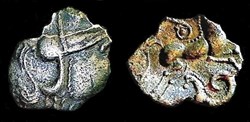 quinaire à la tête casquée et à l'hippocampe
