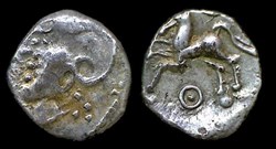 denier à la tête casquée - type 1b