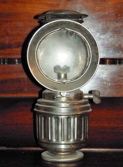 lampe à carbure  de vélo