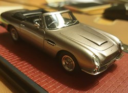 Aston Martin DB6 Volante