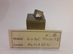CUBE DE PYRITE Almaden