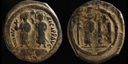 Follis de Maurice, Constantina et Théodosius émis à Cherson (582-602 ap J.-C.)