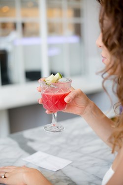 fresh-drink-for-the-bride-to-be