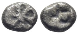 *Incertaine-Diobole-Fleur-Rosette /Carré creux .