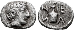Néandria / Hemiobole / Tête laurée d’Apollon - Oenochoé + N-E/A-N
