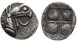 Téos / Tétartemorion / Tête de griffon - Carré creux.