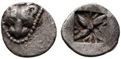 Milet / 1/64 eme de statère / Tête de Lion - Motif Stélaire dans carré creux