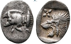 Cyzique / Hémiobole / Protomé de sanglier à gauche - Tête de lion à gauche.