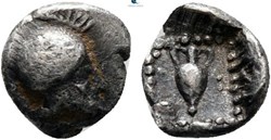 M Néandria / Hémiobole / Casque à cimiez à droite - Amphore + Carré de Granules