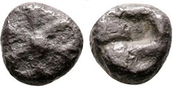 Incertaine-Diobole-Fleur/Carré creux .