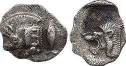 *Cyzique / Obole / Protomé de sanglier a gauche - Tête de lion a gauche