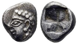 Colophon / Obole / Tête à gauche - Carré creux