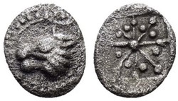 Asie Mineure/Incertaine/Hémiobole/Tête de taureau - Carré creux avec motif stélaire