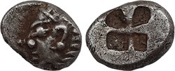 Colophon / Tetartemomorion / Tête d'Apollon à gauche - Carré creux