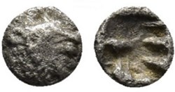 M Royaume de Lydie / Quarante huitième de statère / Tête de Lion rugissant - Carré creux.