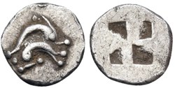 M Thasos / Obole / Deux dauphins superposés- Carré creux