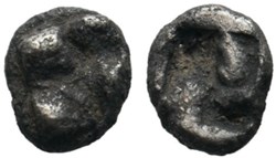 Ionie / Incertaine / Obole / Croix swastika - Carré creux.