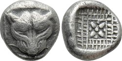 M-Milet / 1/8 eme de statère / Tête de Lion - Motif floral et treillis dans un carré creux