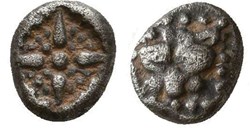 M Milet / 1/32 eme de statère / Tête de Lion - Motif Stéllaire dans carré creux