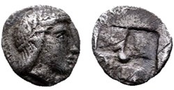 Colophon  / Tetartémorion / Tête d'Apollon à Droite - Carré creux.