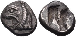 Phocée / Trihemiobole / Tête de griffon à gauche - Carré creux .