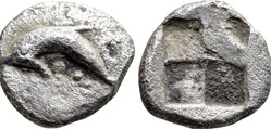 Thasos / Hémiobole / Dauphin à gauche - Carré creux