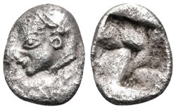 Colophon-Hémiobole-Tête archaïque d'Apollon à gauche / Carré creux quadripartite