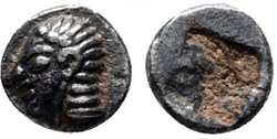 *Colophon / Tetartemorion / Tête achaique à gauche -  Carré creux