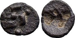 Ionie / Incertaine / Obole / Croix swastika - Carré creux.