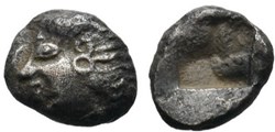 Colophon / Dioblole / Tête à gauche - Carré creux