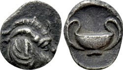 Asie Mineure / Incertaine / Tête de Pan cornue - Kylix.